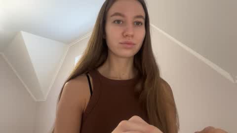 Alina online show from November 18, 2025, 11:47 am