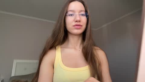 Snapshot of emberfamn chatting on May 24, 2026, 1:38 pm Alina online show from May 24, 2026, 1:38 pm