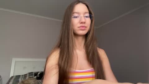 Snapshot of emberfamn chatting on May 27, 2026, 1:52 pm Alina online show from May 27, 2026, 1:52 pm