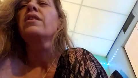 Embershines online show from January 10, 2026, 2:46 am