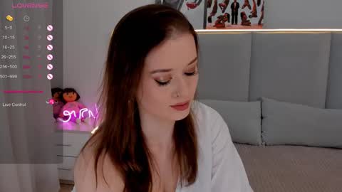 Snapshot of emelilove chatting on February 22, 2025, 5:23 am Emeli online show from February 22, 2025, 5:23 am