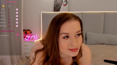 Snapshot of emelilove chatting on March 2, 2025, 8:27 am Emeli online show from March 2, 2025, 8:27 am