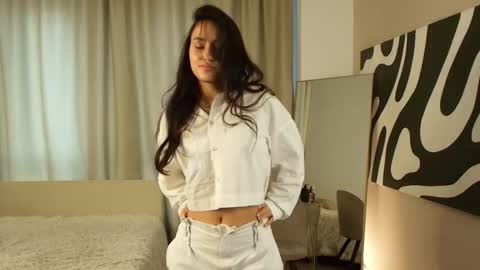 Adel online show from November 1, 2025, 8:27 am