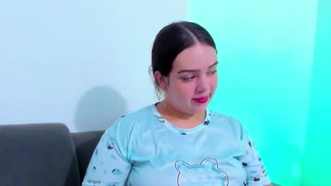 Snapshot of emely_pregnant1 chatting on March 18, 2026, 5:32 am Emy online show from March 18, 2026, 5:32 am