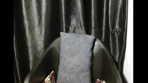 Snapshot of emerald2700 chatting on October 22, 2025, 7:46 pm emerald online show from October 22, 2025, 7:46 pm