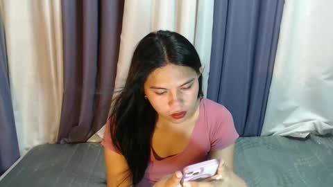 Snapshot of emere_kai_24xxx chatting on April 2, 2026, 4:32 am Chelle dont forget to folloe me and thumps up online show from April 2, 2026, 4:32 am