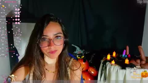 Emmily Roberts online show from November 1, 2025, 4:58 am