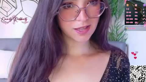 Snapshot of emi_roberts chatting on June 23, 2026, 9:46 pm Emmily Roberts online show from June 23, 2026, 9:46 pm
