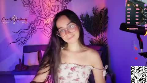 Snapshot of emi_roberts chatting on June 24, 2026, 11:04 pm Emmily Roberts online show from June 24, 2026, 11:04 pm