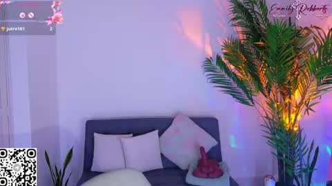 Snapshot of emi_roberts chatting on July 18, 2026, 12:37 am Emmily Roberts online show from July 18, 2026, 12:37 am