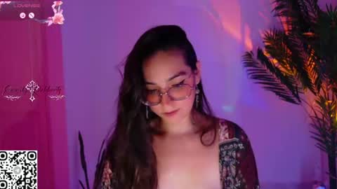 Snapshot of emi_roberts chatting on July 23, 2026, 1:58 am Emmily Roberts online show from July 23, 2026, 1:58 am