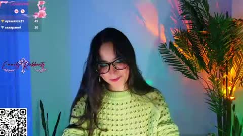 Snapshot of emi_roberts chatting on July 23, 2026, 10:40 pm Emmily Roberts online show from July 23, 2026, 10:40 pm