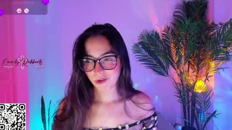 Snapshot of emi_roberts chatting on August 1, 2026, 8:30 pm Emmily Roberts online show from August 1, 2026, 8:30 pm