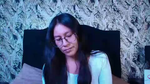 Snapshot of emigomez_ chatting on May 23, 2026, 12:27 am Emilia Gomez online show from May 23, 2026, 12:27 am