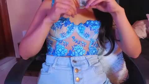 Snapshot of emigomez_ chatting on July 31, 2026, 3:39 am Emilia Gomez online show from July 31, 2026, 3:39 am