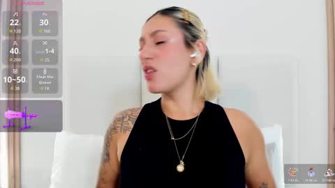 EMILY ROBERTS online show from February 2, 2026, 7:23 pm