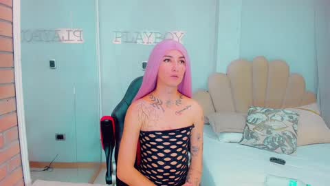 Snapshot of emiilysaenzz chatting on January 28, 2025, 2:31 pm EmillySaenz online show from January 28, 2025, 2:31 pm