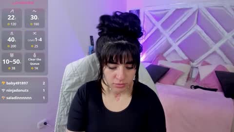 emilayton_ online show from September 30, 2025, 9:20 pm