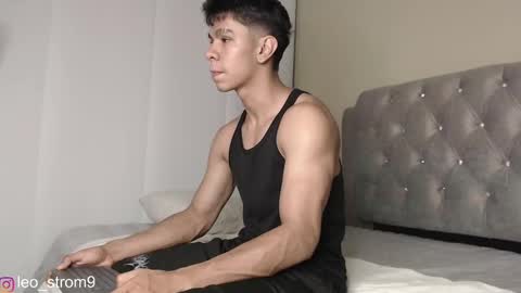 emile_239 online show from February 16, 2025, 3:47 am