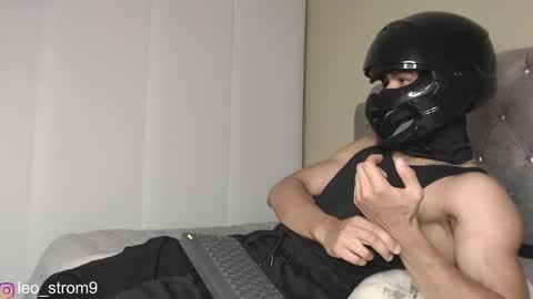 emile_239 online show from February 25, 2025, 3:52 am