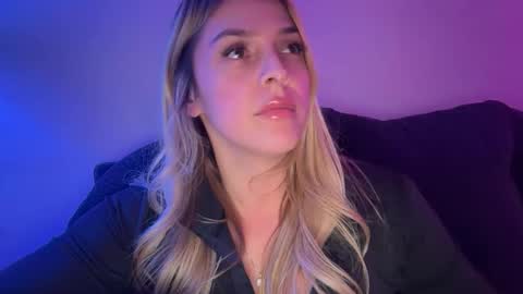 emilelovesyou online show from February 15, 2026, 8:02 am