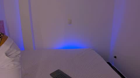 emili_williams10 online show from July 9, 2026, 11:53 pm