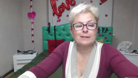 Snapshot of emiliagree chatting on September 15, 2025, 6:41 pm EmiliaGree online show from September 15, 2025, 6:41 pm