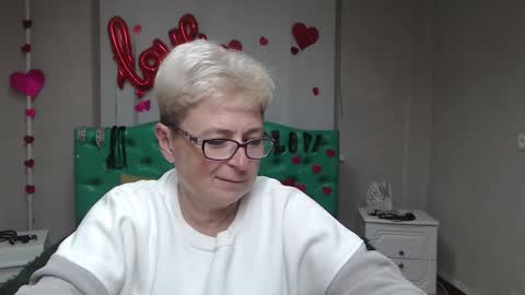 Snapshot of emiliagree chatting on October 3, 2025, 5:10 pm EmiliaGree online show from October 3, 2025, 5:10 pm