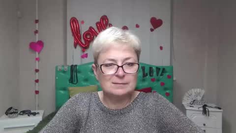 Snapshot of emiliagree chatting on October 8, 2025, 5:10 pm EmiliaGree online show from October 8, 2025, 5:10 pm