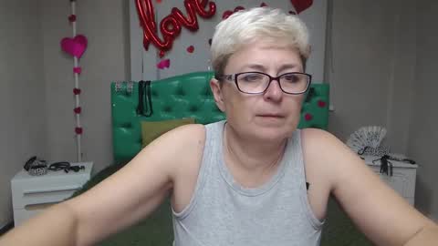 Snapshot of emiliagree chatting on October 11, 2025, 5:17 am EmiliaGree online show from October 11, 2025, 5:17 am