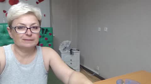 Snapshot of emiliagree chatting on October 12, 2025, 5:06 am EmiliaGree online show from October 12, 2025, 5:06 am