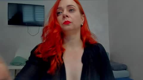 Emiliana online show from April 18, 2026, 8:51 am