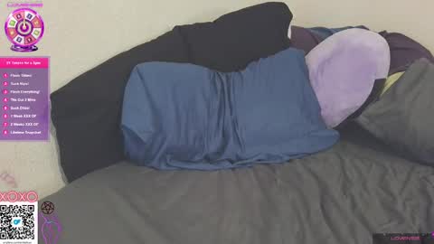 emilie foxx online show from December 3, 2024, 3:09 am