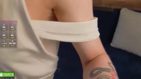 Snapshot of emilielong chatting on February 10, 2026, 5:33 am emilielong online show from February 10, 2026, 5:33 am