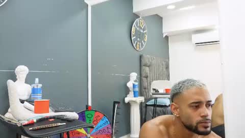 Snapshot of emilio_brandon chatting on June 19, 2026, 11:03 am Emilio online show from June 19, 2026, 11:03 am