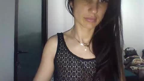 Snapshot of emilly_anne chatting on March 17, 2026, 10:35 pm Annita online show from March 17, 2026, 10:35 pm