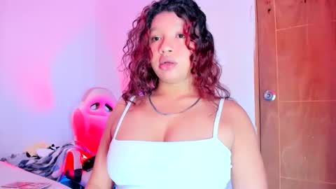 Snapshot of emilly_coper18 chatting on April 6, 2026, 6:09 pm emily online show from April 6, 2026, 6:09 pm