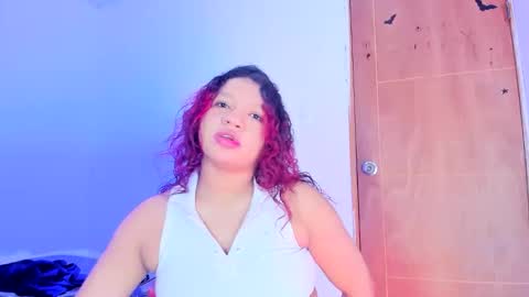 Snapshot of emilly_coper18 chatting on June 8, 2026, 1:44 pm emily online show from June 8, 2026, 1:44 pm