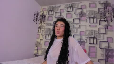 Emilly online show from May 19, 2026, 3:57 am