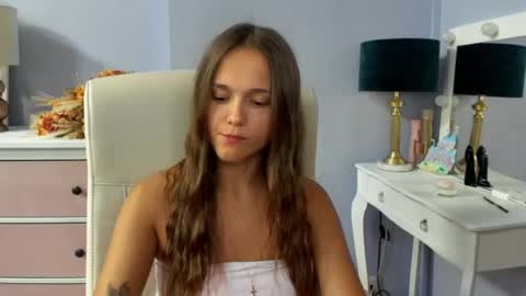 Snapshot of emilly_lust99 chatting on July 7, 2026, 8:40 am Emilly online show from July 7, 2026, 8:40 am