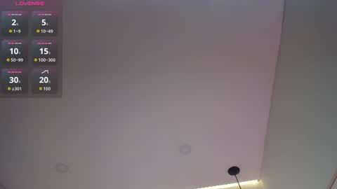 Snapshot of emilly_mell chatting on June 19, 2026, 12:31 pm emilly_mell online show from June 19, 2026, 12:31 pm