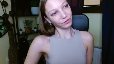 Emilly online show from March 11, 2026, 1:28 pm