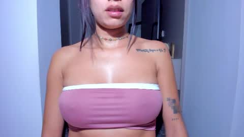 Snapshot of emillyhils1 chatting on June 26, 2026, 8:30 am emilly online show from June 26, 2026, 8:30 am