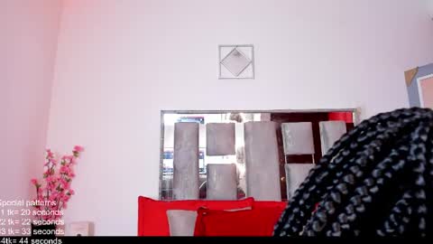 Emilly Roa online show from June 15, 2026, 8:44 pm