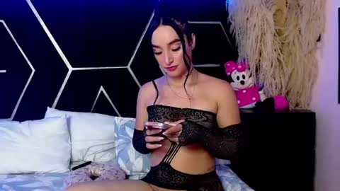 Snapshot of emillystonex chatting on July 9, 2026, 6:12 pm emillystonex online show from July 9, 2026, 6:12 pm