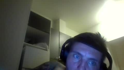 Snapshot of emilsuokas8 chatting on August 4, 2026, 1:31 am emilsuokas8 online show from August 4, 2026, 1:31 am