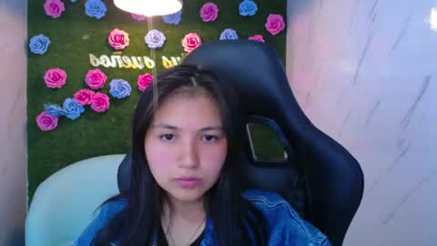 emiluna_a online show from June 12, 2026, 10:52 pm