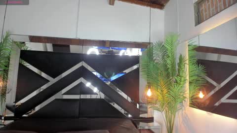 Emily  online show from December 5, 2025, 10:46 am