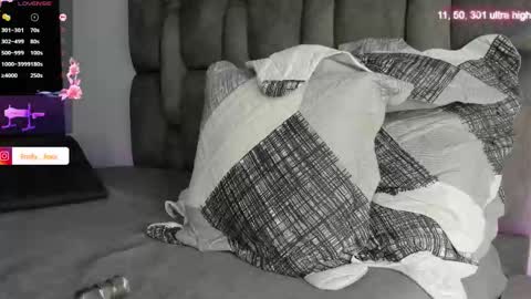 Snapshot of emily___fox chatting on February 5, 2026, 10:42 am Emily online show from February 5, 2026, 10:42 am