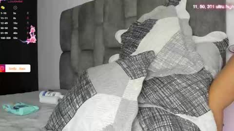 Snapshot of emily___fox chatting on February 23, 2026, 10:34 am Emily online show from February 23, 2026, 10:34 am